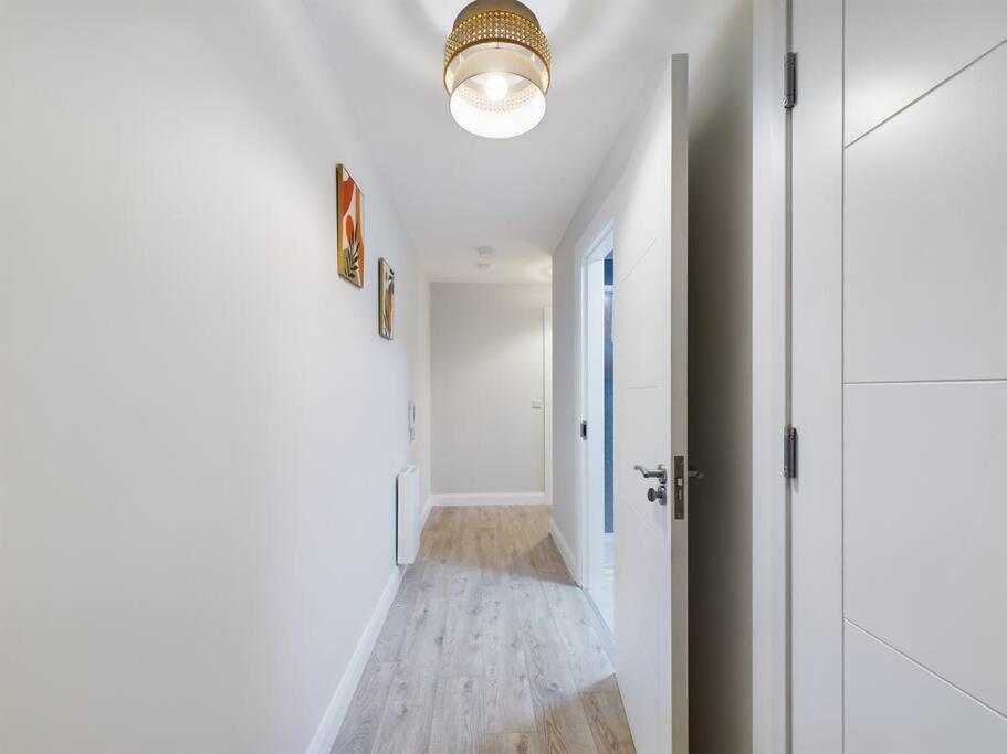 Contemporary 2-Bedroom Apartment 贝尔法斯特 外观 照片