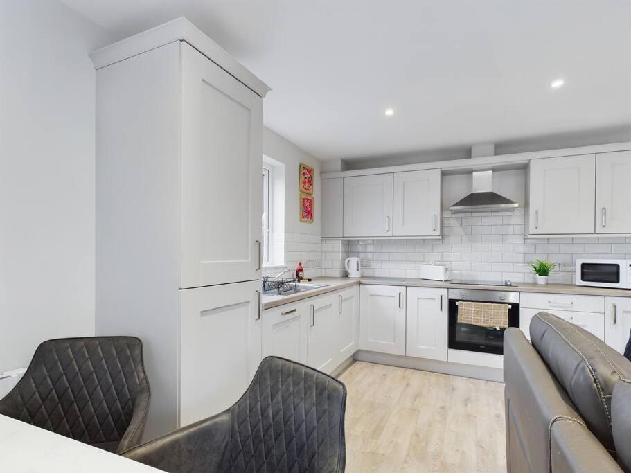 Contemporary 2-Bedroom Apartment 贝尔法斯特 外观 照片